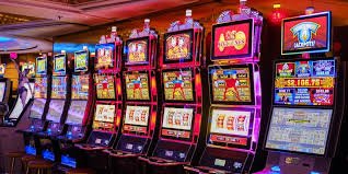 orochi live blackjack dealer with playing cards and betting interface